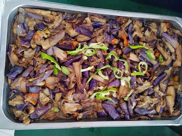 专业餐饮管理赋能工厂与学校食堂承包——以横沥地区为例的实践与探索
